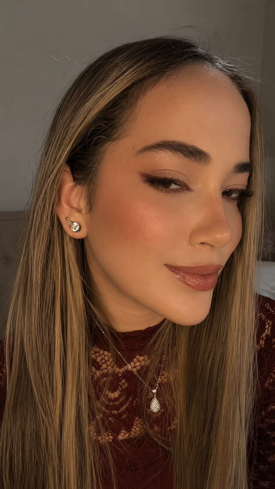 Yslaira Gomes em retrato de perfil